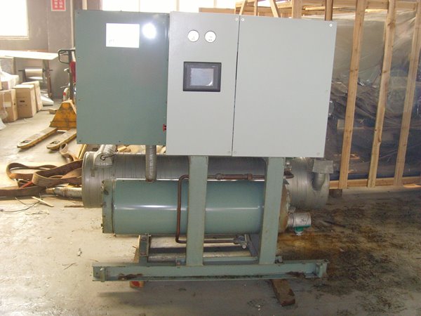 板芙镇酒店中央空调不停机清洗方法介绍